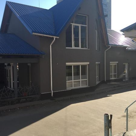 Hostel -Hotel Granat Rivne City Экстерьер фото